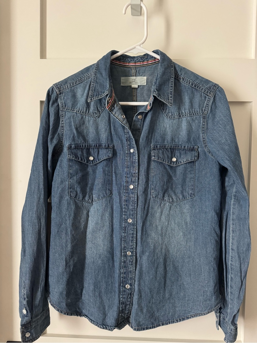 Thread & Supply Women's Denim Pearl snap Button-Down Shirt - Blue